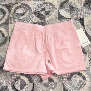 NWT Lululemon Dance Studio Short HR - size 12 - Lined - Strawberry Milkshake